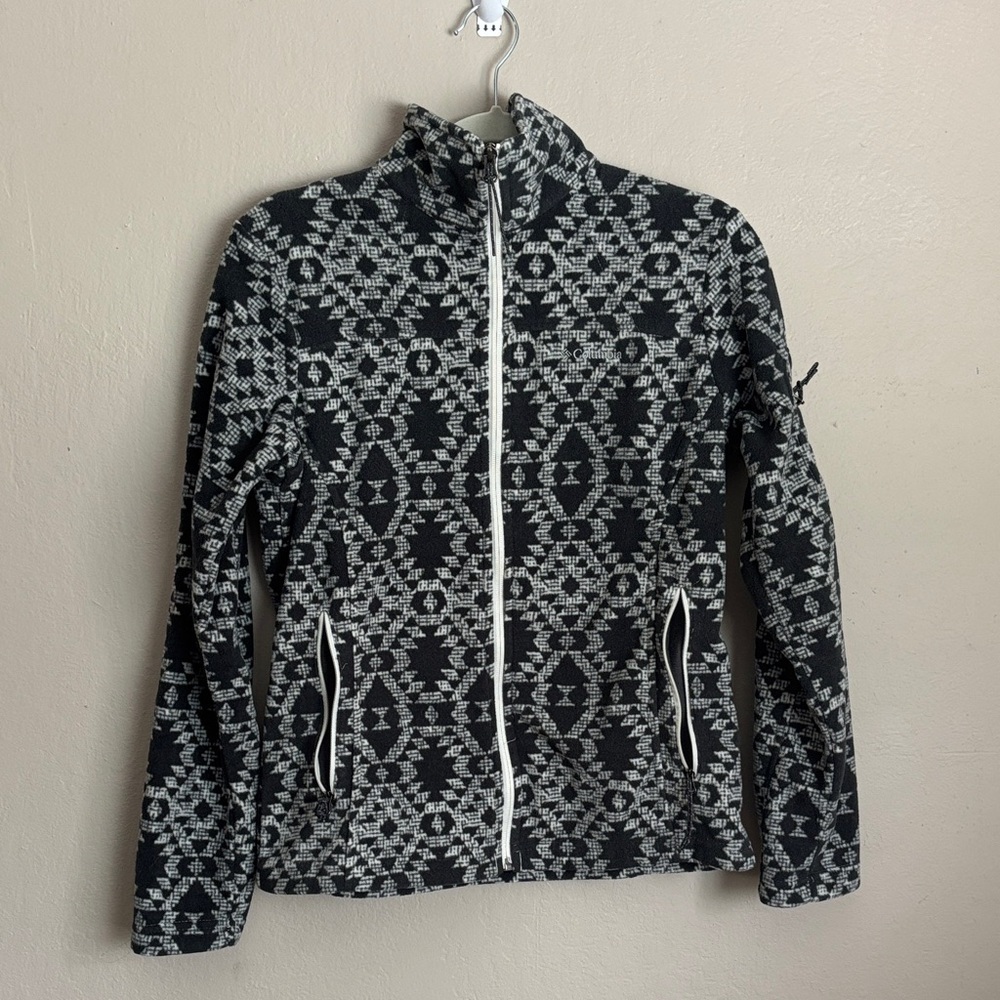 Columbia Southwestern Women's Black and White Patterned Jacket size small